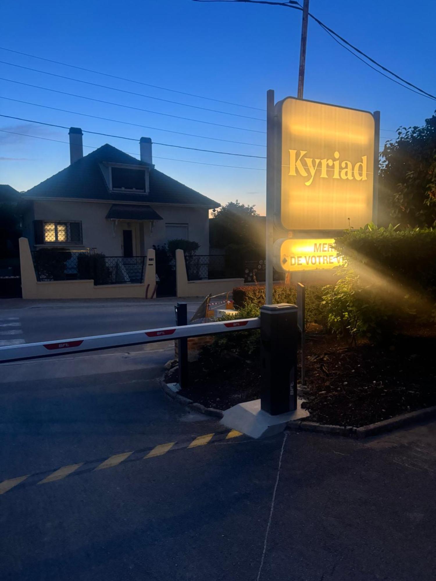 Kyriad Hotel 3*